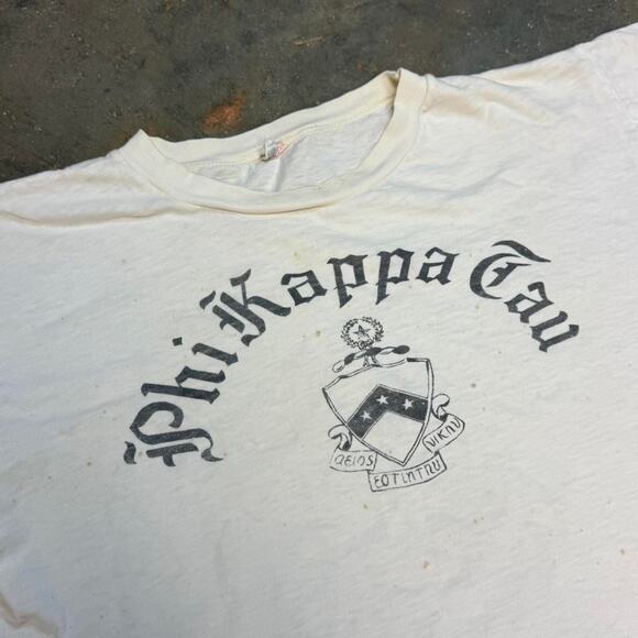 1950s Phi Kappa Tau vintage fraternity tee - Picture 2 of 3